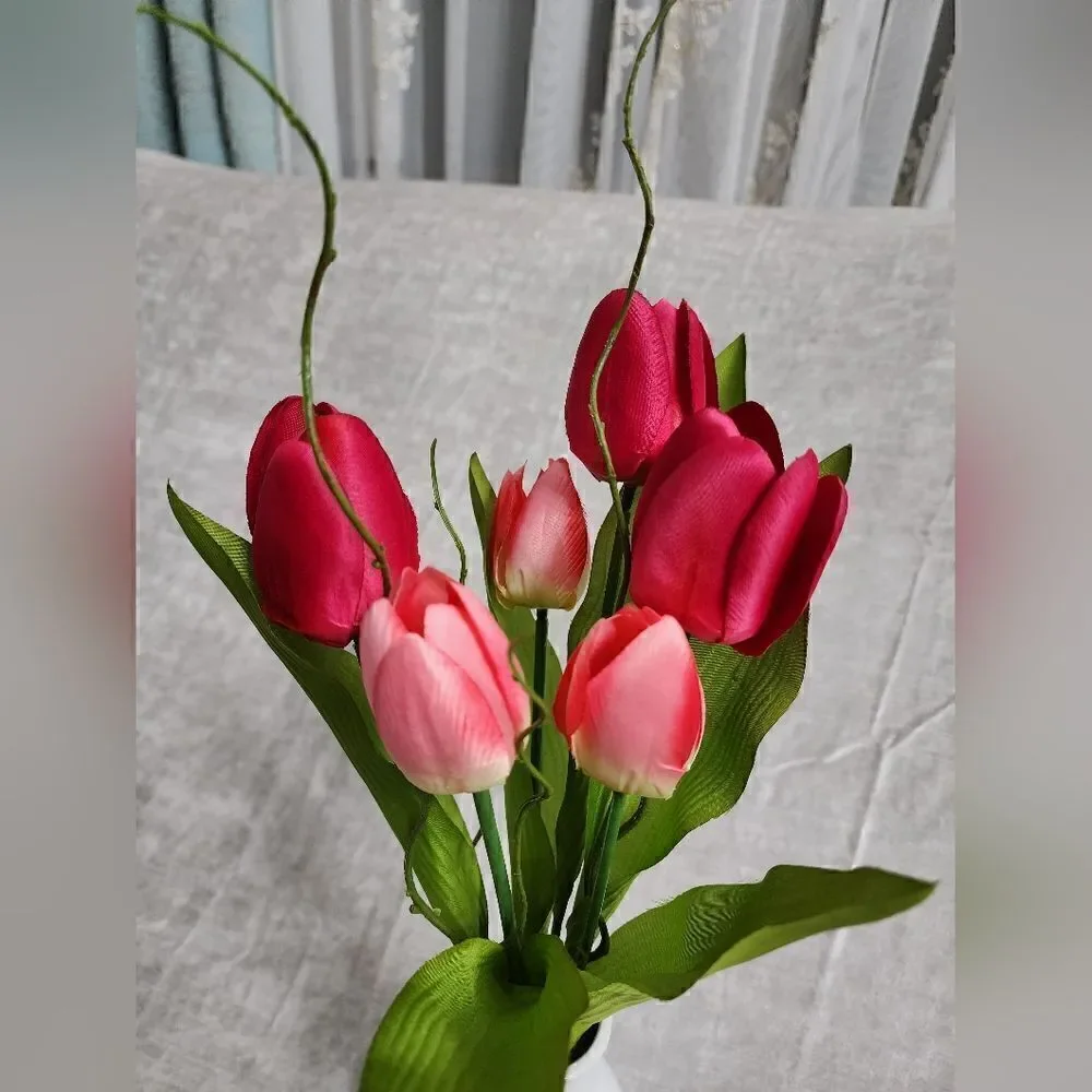 Rose Red Real Feel Tulip Arrangement in Glass Pot, 16